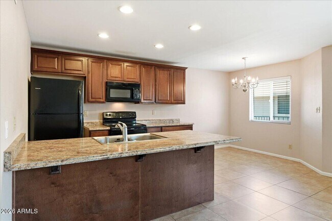 Building Photo - 1241 N Granite Reef Rd