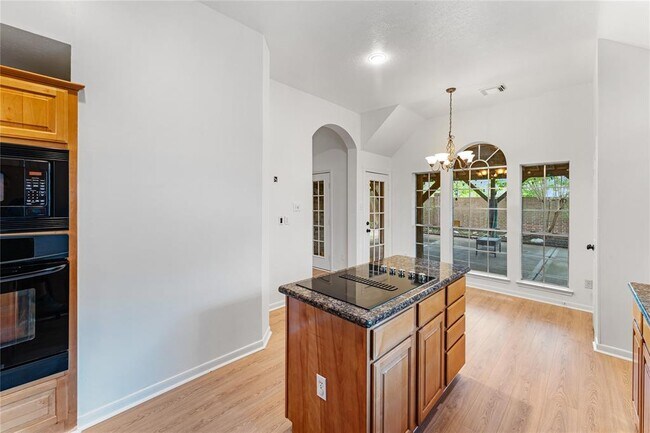 Building Photo - 2434 Blue Rose Dr