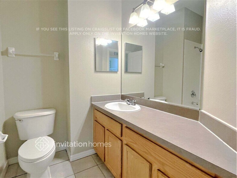 Building Photo - 6016 36th Ct E