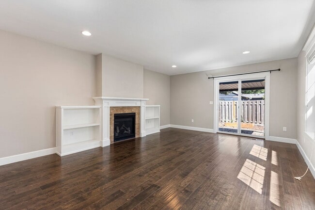 Building Photo - 1766 NE 79th Ave