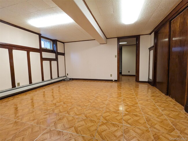 Building Photo - 68-28 Alderton St