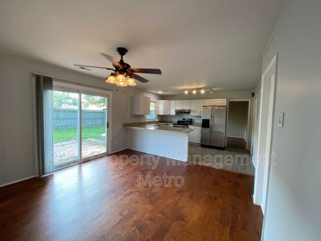 Building Photo - 1902 Stone Hearth Ct