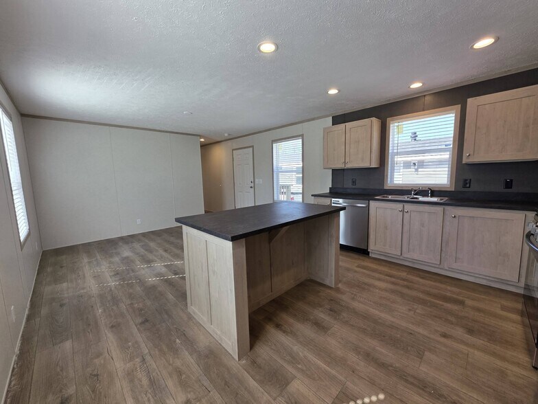 Building Photo - 3510 N 9th St