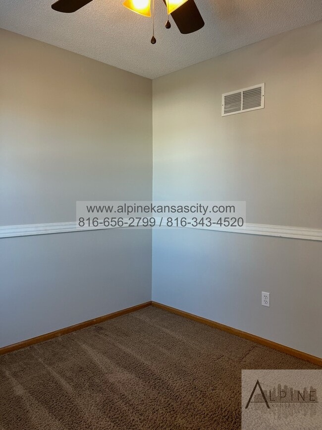 Building Photo - Beautiful California Split in Platte County