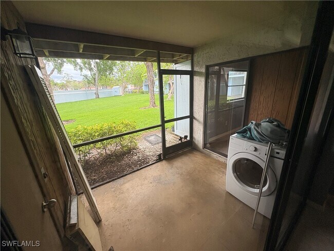 Building Photo - 28121 Pine Haven Way