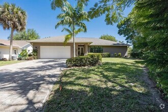 Building Photo - 136 Old Tamiami Trail