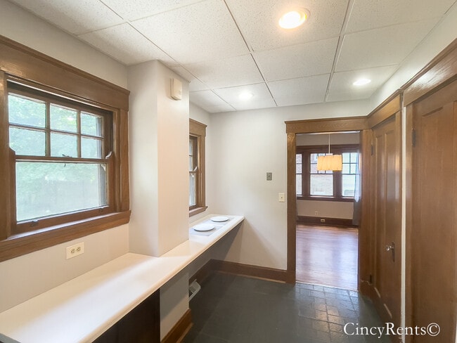 Building Photo - 1220 Paxton Ave