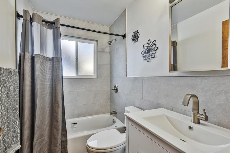 Building Photo - 750 Bacon St