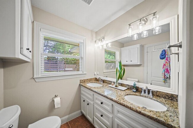 Building Photo - 5427 Stillbrooke Dr