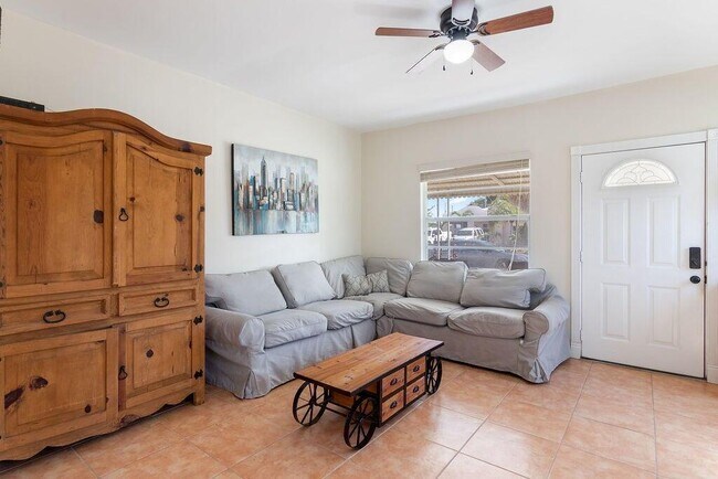 Building Photo - 509 Plymouth Rd