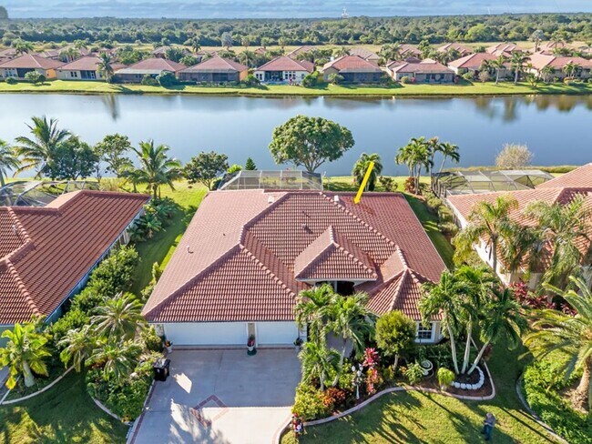 Building Photo - Heatherwood Lake Front Pool Home in St. Lucie West