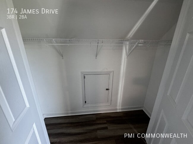 Building Photo - 174 James Dr