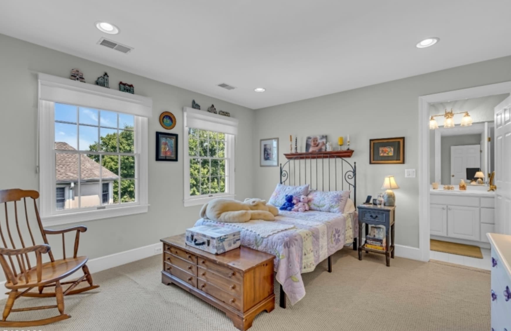 Building Photo - 41 Dickinson Rd