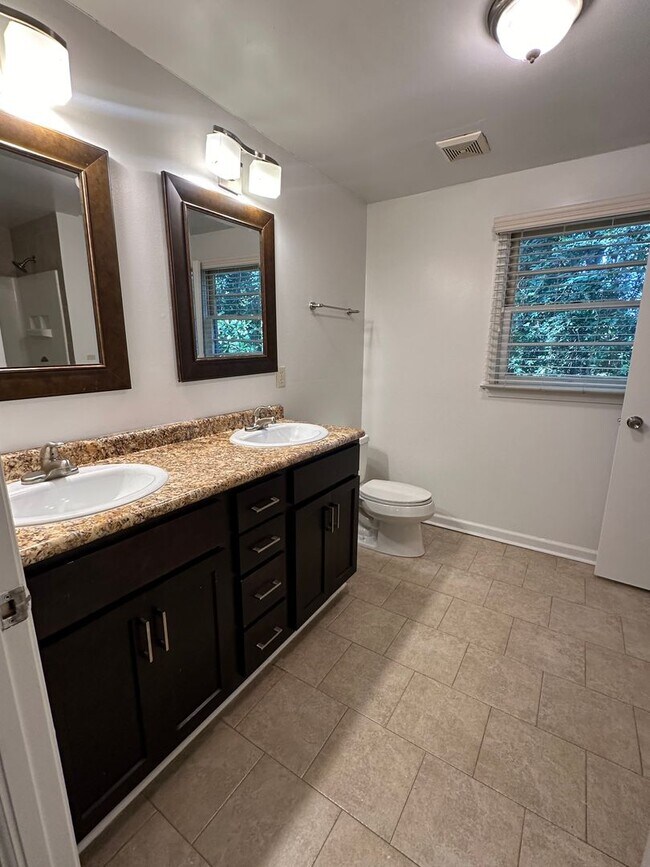 Building Photo - Cherokee Hills