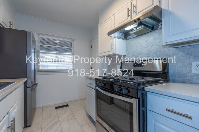 Building Photo - Beautiful 3 bedroom 1 bath, Available Now!