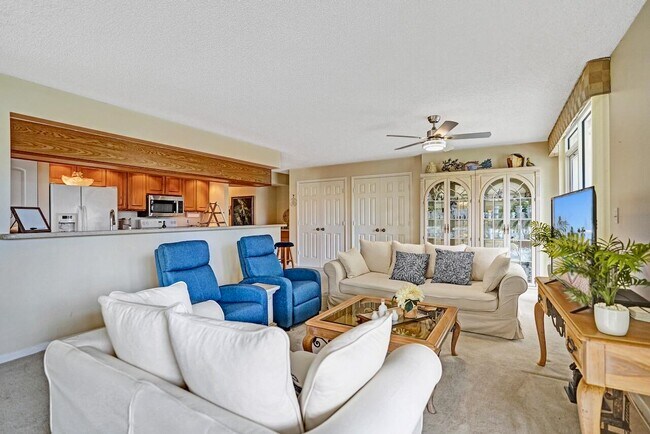 Building Photo - 107 Half Moon Cir