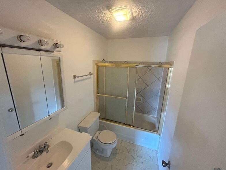 Building Photo - 4448 Stumberg Ln