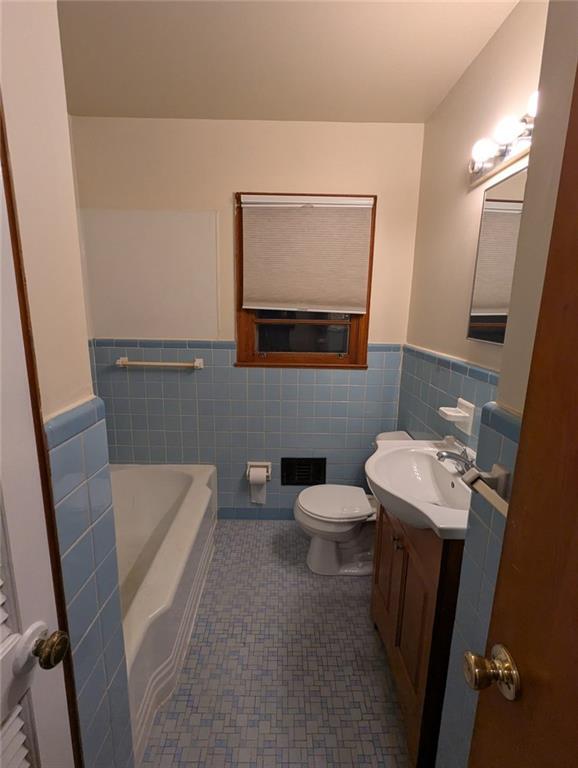 Building Photo - 2019 Bramblewood Dr NE