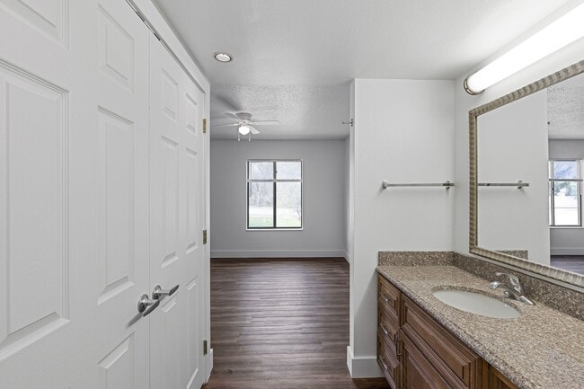 Building Photo - Kilgore Apartments (ANR Kalamazoo Limited ...