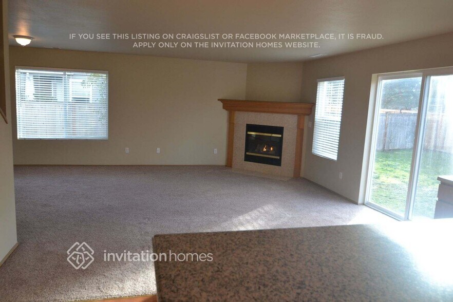 Building Photo - 9502 187 St Ct E
