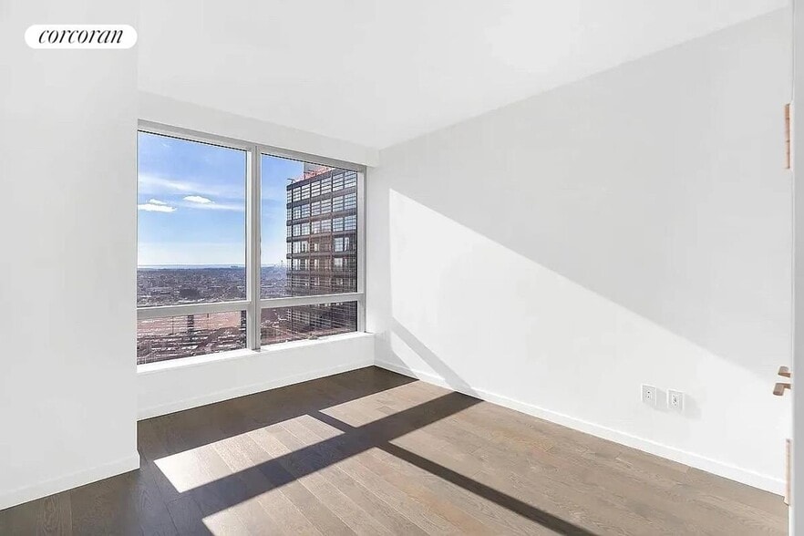 Building Photo - 138 Willoughby St