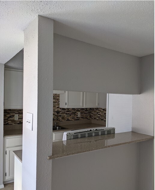 Kithchen view from dining area - 10318 Colony Ct