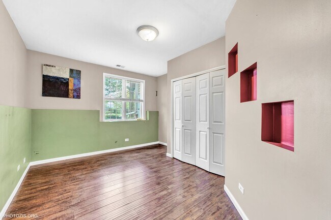 Building Photo - 1342 N Winslowe Dr