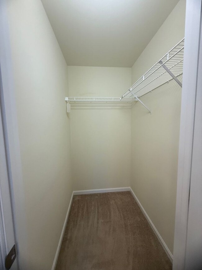 Building Photo - FOR RENT-Available Now! 3 Bed / 2.5 Bath Town-home