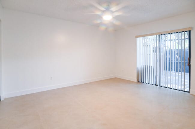 Building Photo - 1148 Summit Trail Cir