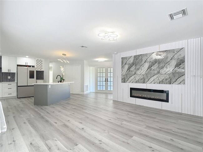 Building Photo - 620 N Barfield Dr