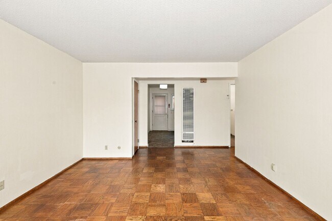 Building Photo - 2727 McGee Ave