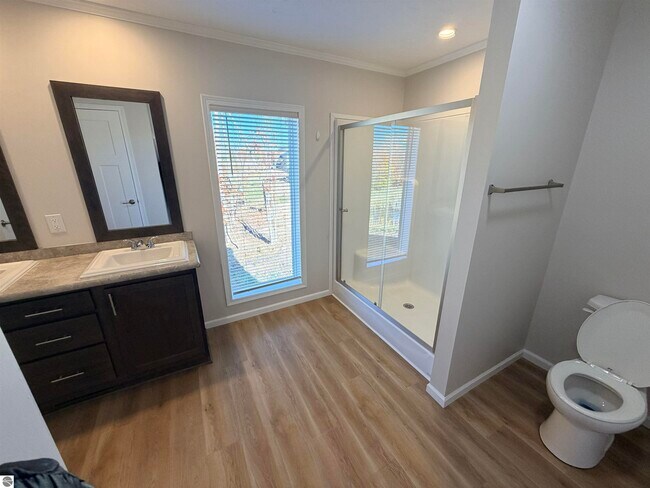 Building Photo - 2151 Alta Vista Dr