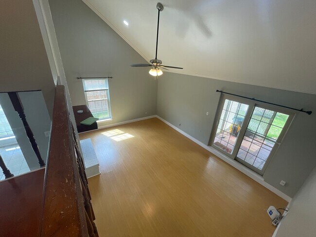 Building Photo - 4625 Vail St