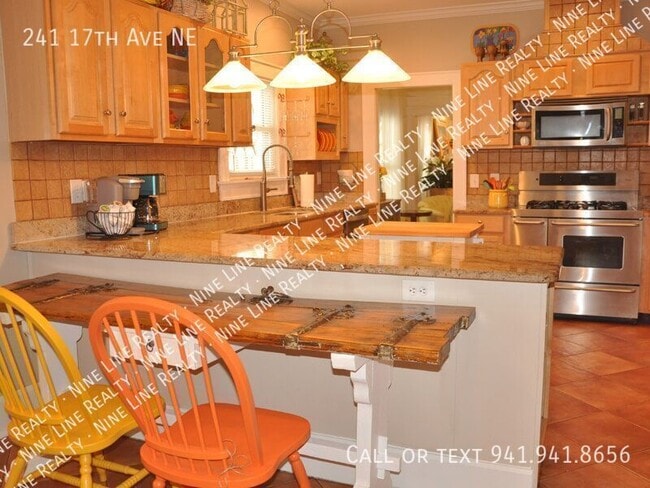 Building Photo - 241 17th Ave NE