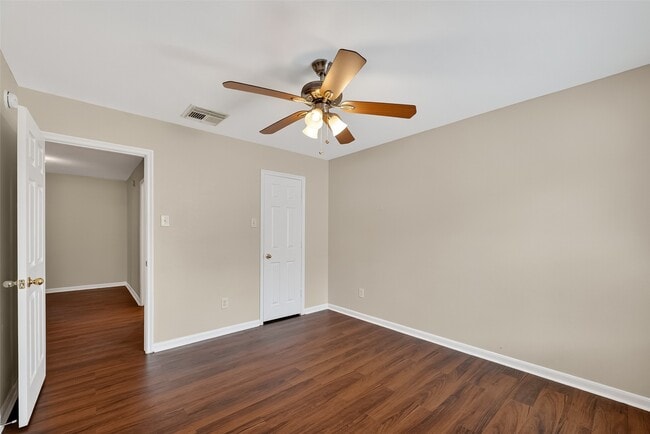 Building Photo - 2711 Shallow Falls Ct