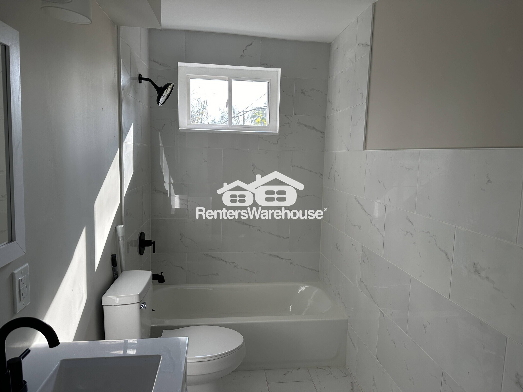 Building Photo - 1023 Cedarcroft Rd