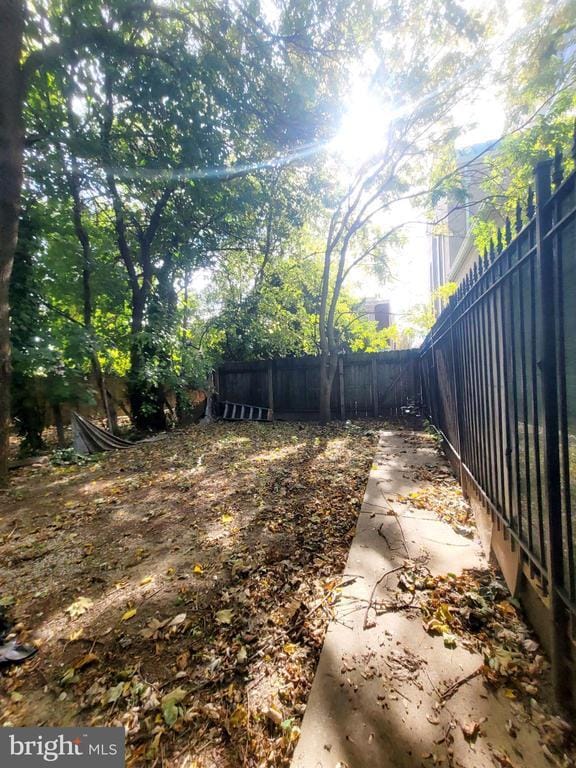 Building Photo - 1622 Blavis St