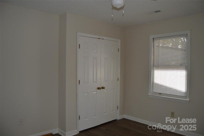 Building Photo - 309 Vance St