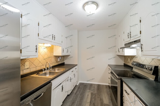 Building Photo - 11274 E 71st Terrace