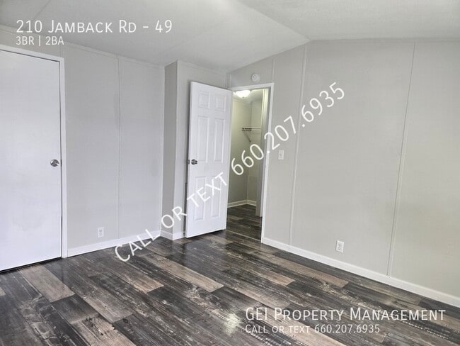 Building Photo - 210 Jamback Rd