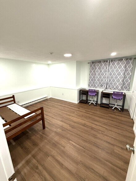 Building Photo - 15 Spencer Rd