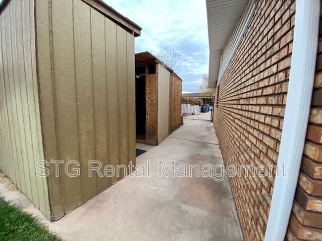 Building Photo - 1697 Stucki Dr
