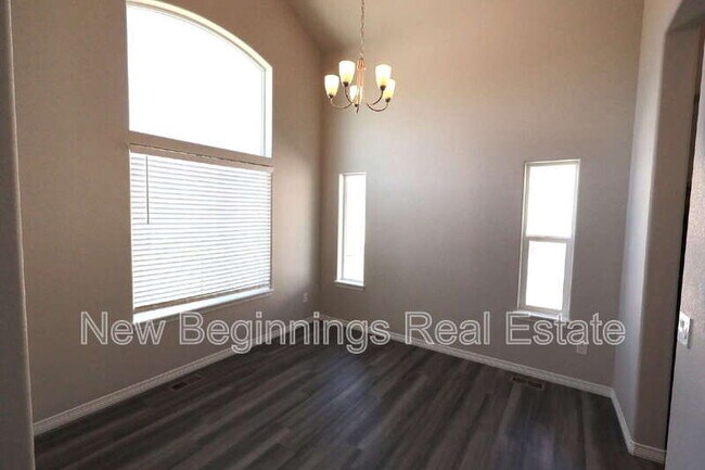 Building Photo - 4834 Olympus Dr