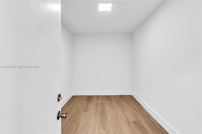 Building Photo - 4917 SW 32nd Way