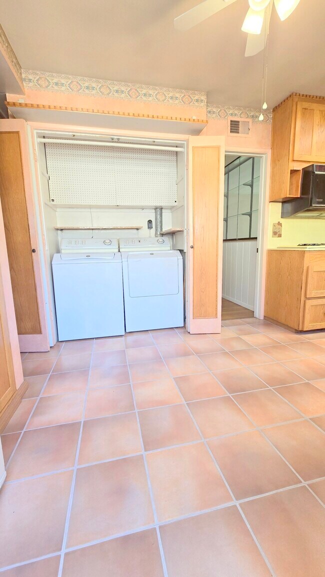 Building Photo - 14555 Figueras Rd
