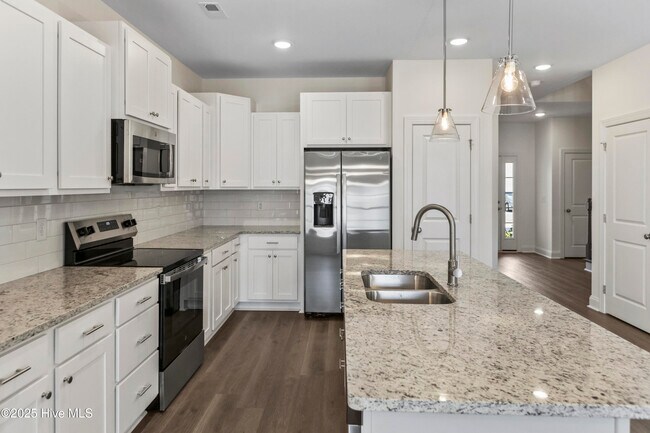 Building Photo - 1408 Hartley Ln