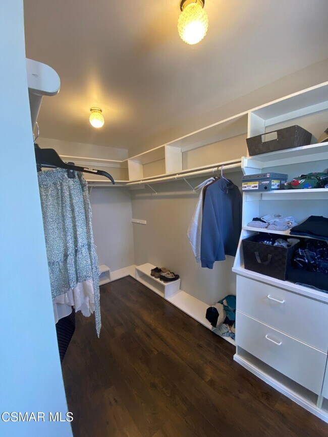 Building Photo - 4511 Barnard St