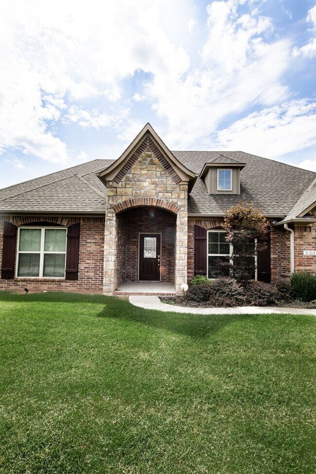 Building Photo - 3625 W Mountain View Dr