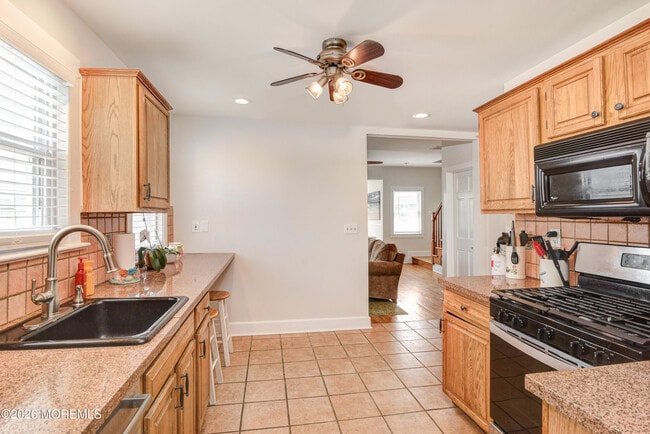 Building Photo - 47 Valentine St