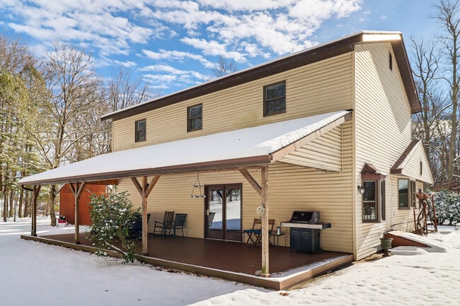 Building Photo - 353 Cherry Lane Rd